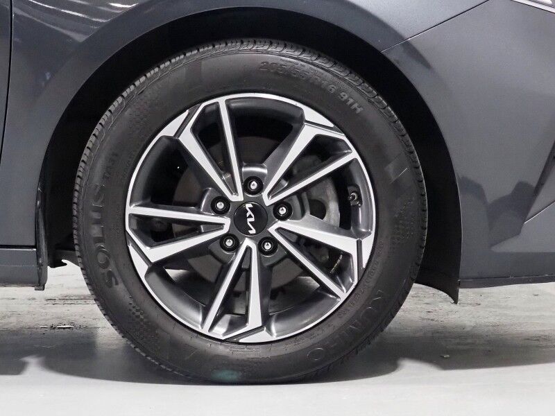 2023 Kia Forte LXS *TECHNOLOGY PKG, BACKUP-CAMERA, BLIND SPOT & LANE DEPARTURE ALERT, COLLISION ALERT w/BRAKING, COLOR TOUCHSCREEN, REMOTE KEYLESS ENTRY, ALLOY WHEELS, BLUETOOTH, ANDROID & APPLE Round Rock TX