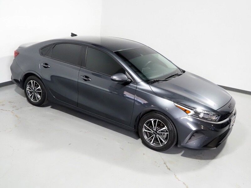2023 Kia Forte LXS *TECHNOLOGY PKG, BACKUP-CAMERA, BLIND SPOT & LANE DEPARTURE ALERT, COLLISION ALERT w/BRAKING, COLOR TOUCHSCREEN, REMOTE KEYLESS ENTRY, ALLOY WHEELS, BLUETOOTH, ANDROID & APPLE Round Rock TX