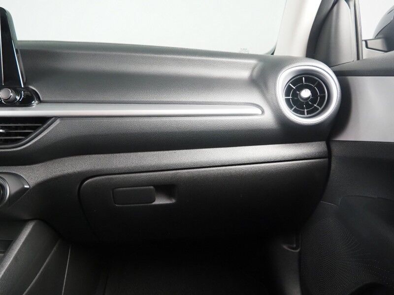 2023 Kia Forte LXS *TECHNOLOGY PKG, BACKUP-CAMERA, BLIND SPOT & LANE DEPARTURE ALERT, COLLISION ALERT w/BRAKING, COLOR TOUCHSCREEN, REMOTE KEYLESS ENTRY, ALLOY WHEELS, BLUETOOTH, ANDROID & APPLE Round Rock TX