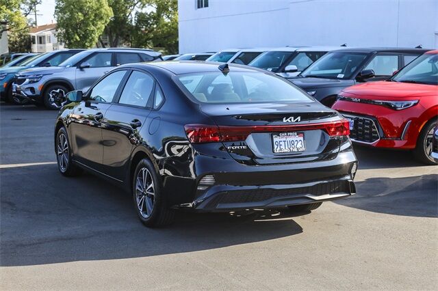2023 Kia Forte LXS Glendale CA
