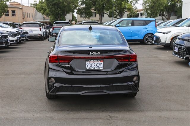 2023 Kia Forte LXS Glendale CA