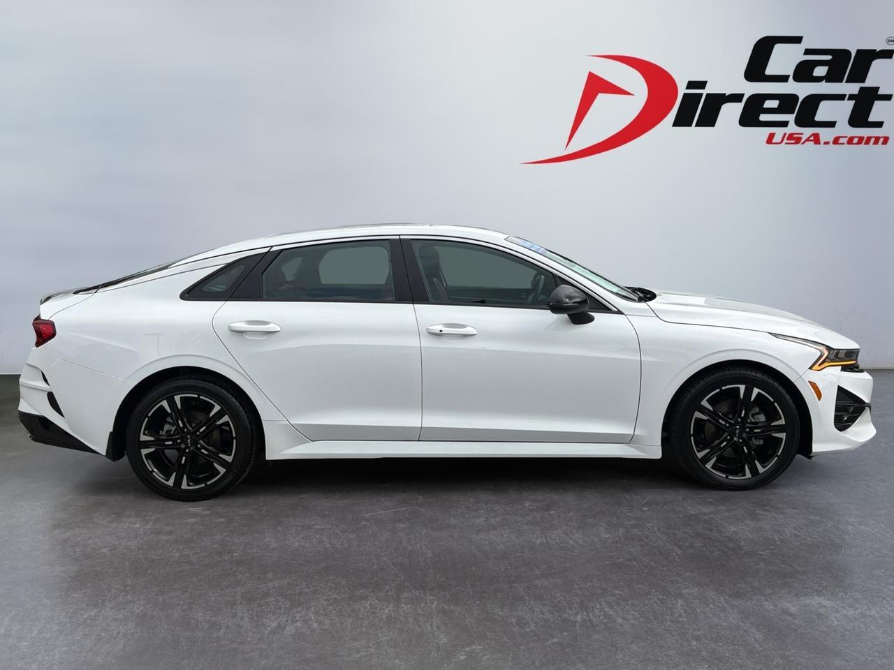 2023 Kia K5 GT-Line, BLIND SPOT ALERT, FORWARD COLLISION WARNING, LANE KEEP ASSIST, APPLE CARPLAY/ANDROID AUTO, WIRELESS PHONE CHARGER, REMOTE START, BACKUP CAMERA WITH PARKING SENSORS, THIS K5 HAS FRESH STYLE!