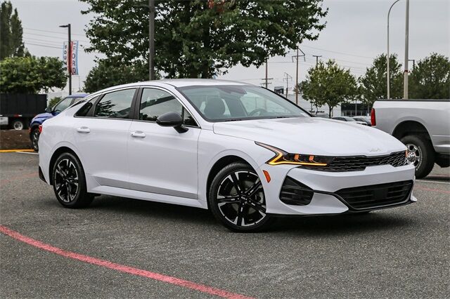 2023 Kia K5 GT-Line photo 2