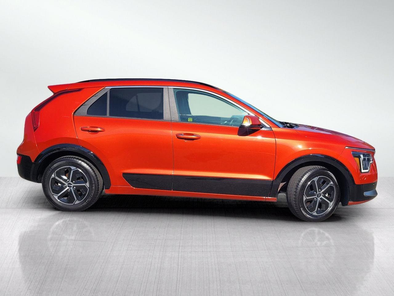 2023 Kia NIRO SX