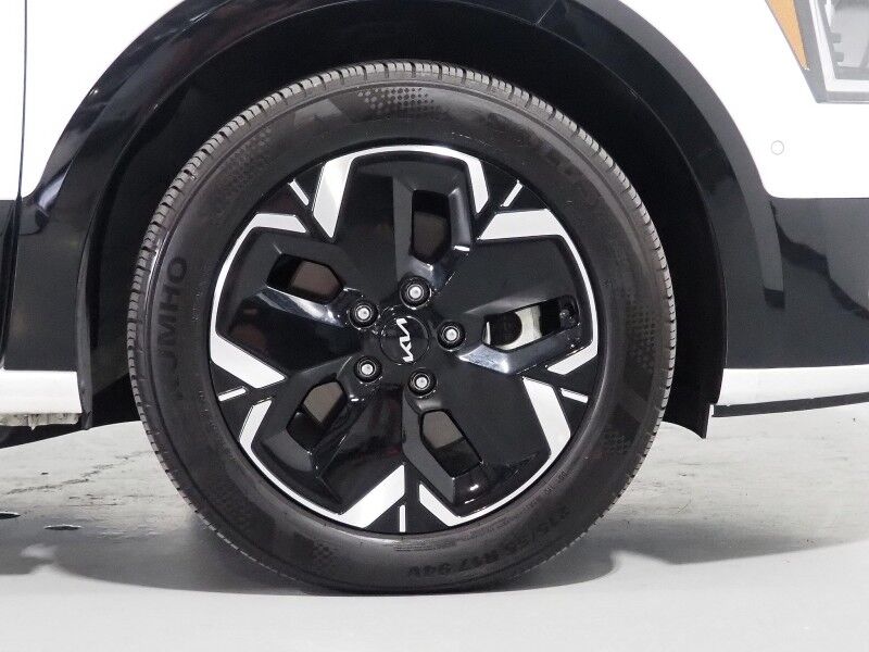 2023 Kia Niro EV Wave *HEADS-UP DISPLAY, NAVIGATION, ADAPTIVE CRUISE, SAFETY ALERTS, BACKUP-CAMERA, COLOR TOUCHSCREEN, MOONROOF, CLIMATE SEATS, HEATED STEERING, HARMAN/KARDON, WIRELESS CHARGING, ANROID & APPLE Round Rock TX