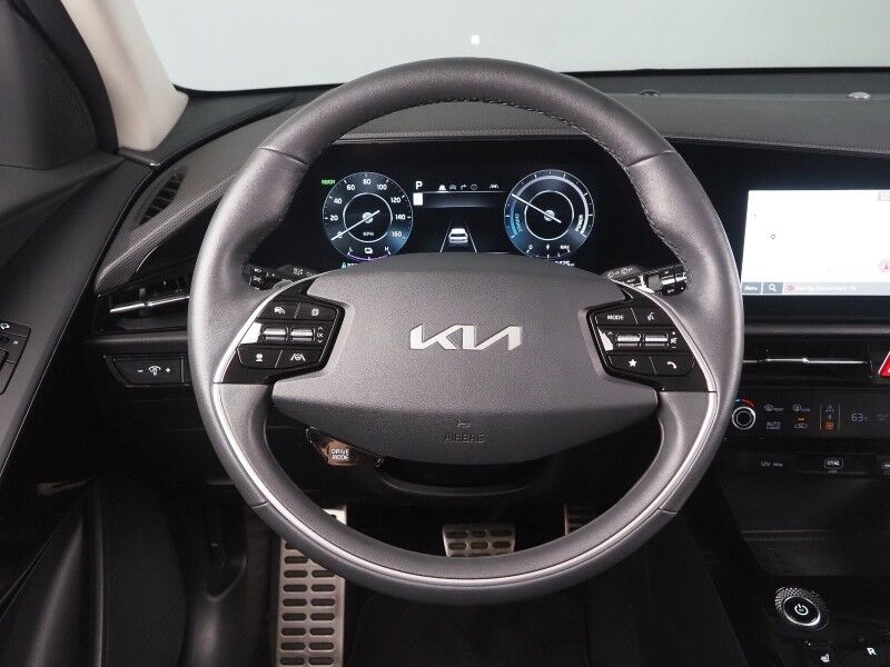 2023 Kia Niro EV Wave *HEADS-UP DISPLAY, NAVIGATION, ADAPTIVE CRUISE, SAFETY ALERTS, BACKUP-CAMERA, COLOR TOUCHSCREEN, MOONROOF, CLIMATE SEATS, HEATED STEERING, HARMAN/KARDON, WIRELESS CHARGING, ANROID & APPLE Round Rock TX