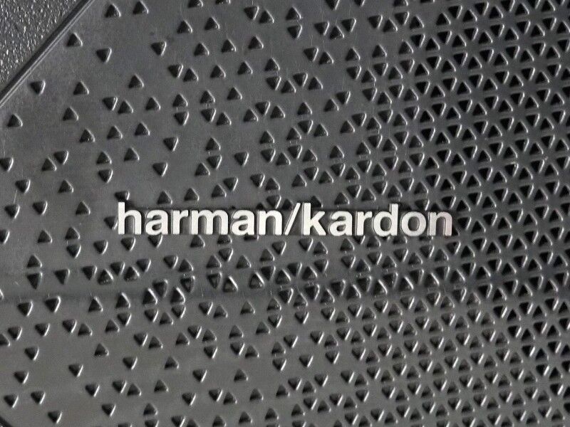 2023 Kia Niro EV Wave *HEADS-UP DISPLAY, NAVIGATION, ADAPTIVE CRUISE, SAFETY ALERTS, BACKUP-CAMERA, COLOR TOUCHSCREEN, MOONROOF, CLIMATE SEATS, HEATED STEERING, HARMAN/KARDON, WIRELESS CHARGING, ANROID & APPLE Round Rock TX