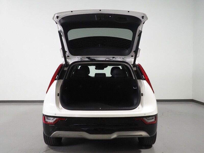 2023 Kia Niro EV Wave *HEADS-UP DISPLAY, NAVIGATION, ADAPTIVE CRUISE, SAFETY ALERTS, BACKUP-CAMERA, COLOR TOUCHSCREEN, MOONROOF, CLIMATE SEATS, HEATED STEERING, HARMAN/KARDON, WIRELESS CHARGING, ANROID & APPLE Round Rock TX