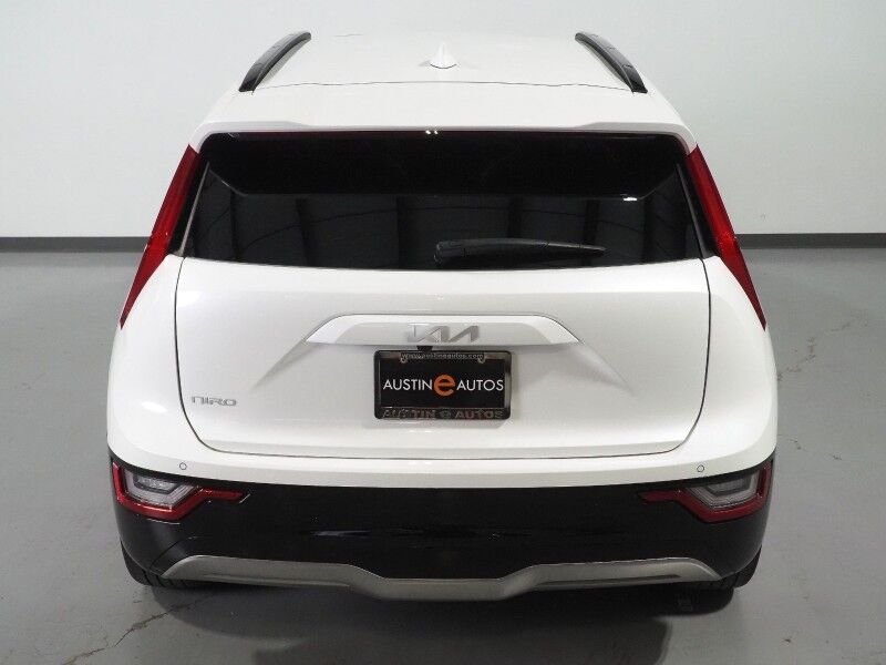 2023 Kia Niro EV Wave *HEADS-UP DISPLAY, NAVIGATION, ADAPTIVE CRUISE, SAFETY ALERTS, BACKUP-CAMERA, COLOR TOUCHSCREEN, MOONROOF, CLIMATE SEATS, HEATED STEERING, HARMAN/KARDON, WIRELESS CHARGING, ANROID & APPLE Round Rock TX