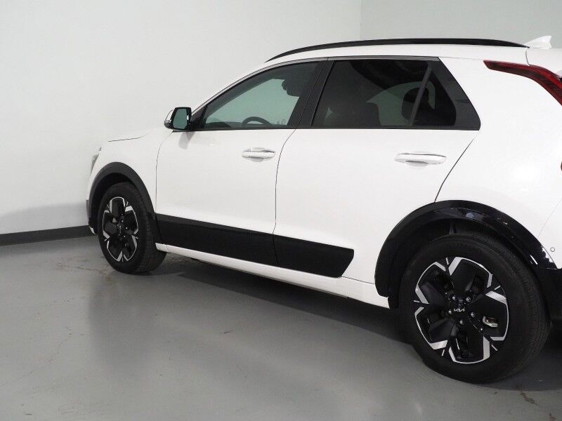2023 Kia Niro EV Wave *HEADS-UP DISPLAY, NAVIGATION, ADAPTIVE CRUISE, SAFETY ALERTS, BACKUP-CAMERA, COLOR TOUCHSCREEN, MOONROOF, CLIMATE SEATS, HEATED STEERING, HARMAN/KARDON, WIRELESS CHARGING, ANROID & APPLE Round Rock TX