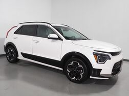 2023_Kia_Niro EV Wave_*HEADS-UP DISPLAY, NAVIGATION, ADAPTIVE CRUISE, SAFETY ALERTS, BACKUP-CAMERA, COLOR TOUCHSCREEN, MOONROOF, CLIMATE SEATS, HEATED STEERING, HARMAN/KARDON, WIRELESS CHARGING, ANROID & APPLE_ Round Rock TX