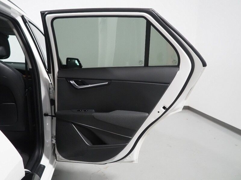 2023 Kia Niro EV Wave *HEADS-UP DISPLAY, NAVIGATION, ADAPTIVE CRUISE, SAFETY ALERTS, BACKUP-CAMERA, COLOR TOUCHSCREEN, MOONROOF, CLIMATE SEATS, HEATED STEERING, HARMAN/KARDON, WIRELESS CHARGING, ANROID & APPLE Round Rock TX