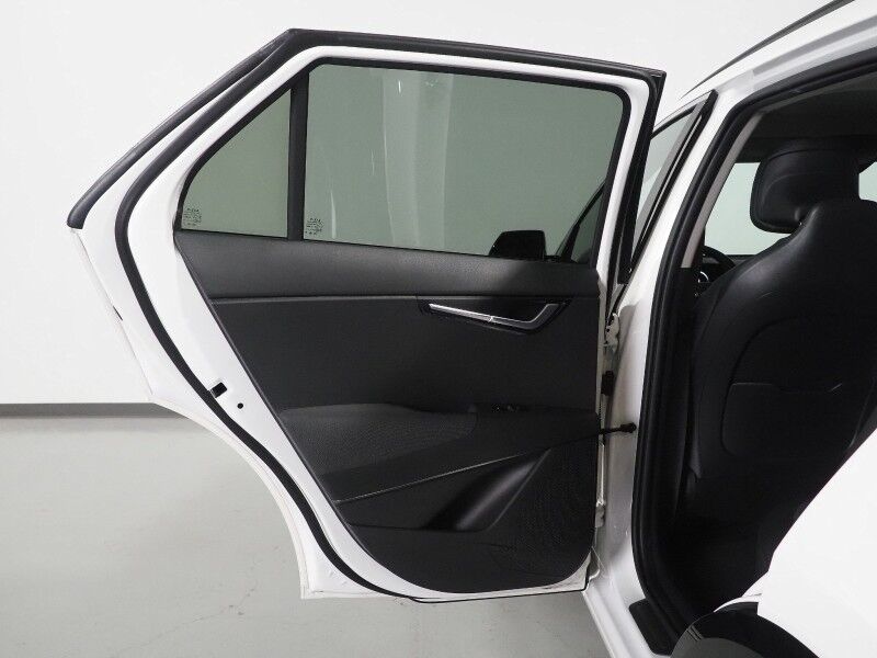 2023 Kia Niro EV Wave *HEADS-UP DISPLAY, NAVIGATION, ADAPTIVE CRUISE, SAFETY ALERTS, BACKUP-CAMERA, COLOR TOUCHSCREEN, MOONROOF, CLIMATE SEATS, HEATED STEERING, HARMAN/KARDON, WIRELESS CHARGING, ANROID & APPLE Round Rock TX