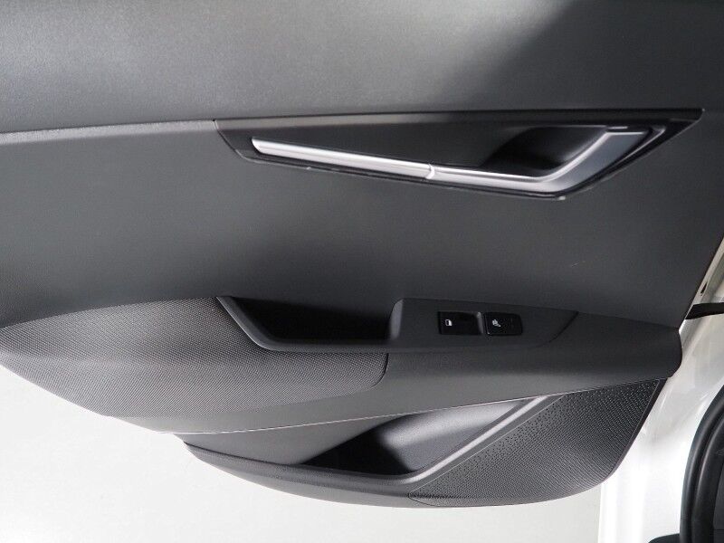 2023 Kia Niro EV Wave *HEADS-UP DISPLAY, NAVIGATION, ADAPTIVE CRUISE, SAFETY ALERTS, BACKUP-CAMERA, COLOR TOUCHSCREEN, MOONROOF, CLIMATE SEATS, HEATED STEERING, HARMAN/KARDON, WIRELESS CHARGING, ANROID & APPLE Round Rock TX