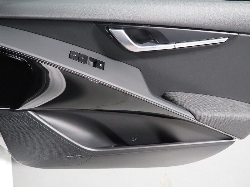 2023 Kia Niro EV Wave *HEADS-UP DISPLAY, NAVIGATION, ADAPTIVE CRUISE, SAFETY ALERTS, BACKUP-CAMERA, COLOR TOUCHSCREEN, MOONROOF, CLIMATE SEATS, HEATED STEERING, HARMAN/KARDON, WIRELESS CHARGING, ANROID & APPLE Round Rock TX