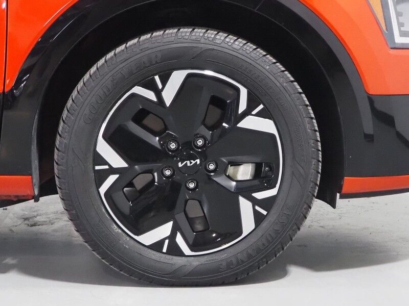 2023 Kia Niro EV Wind *NAVIGATION, ADAPTIVE CRUISE, SAFETY ALERTS, BACKUP-CAMERA, COLOR TOUCHSCREEN, HEATED SEATS, POWER LIFTGATE, KEYLESS ENTRY, WIRELESS CHARGING, ANROID & APPLE Round Rock TX