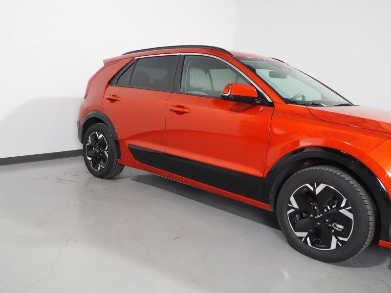2023 Kia Niro EV Wind *NAVIGATION, ADAPTIVE CRUISE, SAFETY ALERTS, BACKUP-CAMERA, COLOR TOUCHSCREEN, HEATED SEATS, POWER LIFTGATE, KEYLESS ENTRY, WIRELESS CHARGING, ANROID & APPLE Round Rock TX