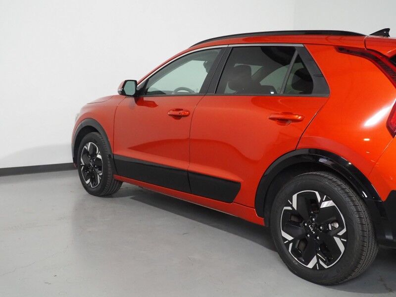 2023 Kia Niro EV Wind *NAVIGATION, ADAPTIVE CRUISE, SAFETY ALERTS, BACKUP-CAMERA, COLOR TOUCHSCREEN, HEATED SEATS, POWER LIFTGATE, KEYLESS ENTRY, WIRELESS CHARGING, ANROID & APPLE Round Rock TX