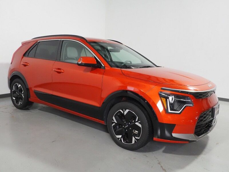 2023 Kia Niro EV Wind *NAVIGATION, ADAPTIVE CRUISE, SAFETY ALERTS, BACKUP-CAMERA, COLOR TOUCHSCREEN, HEATED SEATS, POWER LIFTGATE, KEYLESS ENTRY, WIRELESS CHARGING, ANROID & APPLE