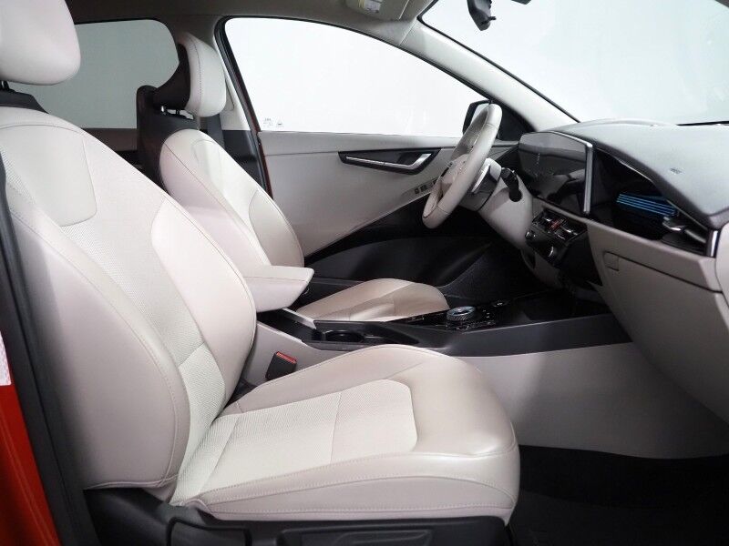 2023 Kia Niro EV Wind *NAVIGATION, ADAPTIVE CRUISE, SAFETY ALERTS, BACKUP-CAMERA, COLOR TOUCHSCREEN, HEATED SEATS, POWER LIFTGATE, KEYLESS ENTRY, WIRELESS CHARGING, ANROID & APPLE Round Rock TX