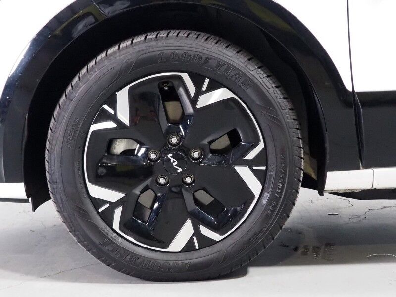 2023 Kia Niro EV Wind *NAVIGATION, ADAPTIVE CRUISE, SAFETY ALERTS, BACKUP-CAMERA, COLOR TOUCHSCREEN, HEATED SEATS, POWER LIFTGATE, KEYLESS ENTRY, WIRELESS CHARGING, ANROID & APPLE Round Rock TX