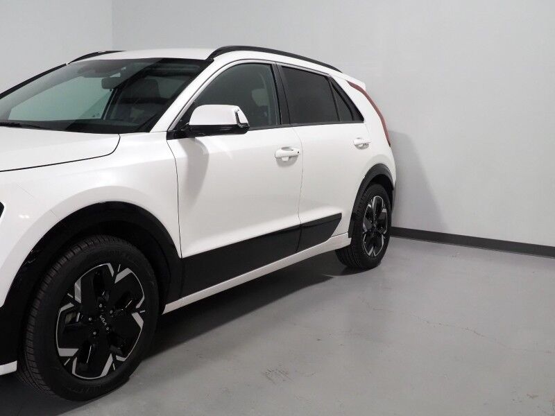 2023 Kia Niro EV Wind *NAVIGATION, ADAPTIVE CRUISE, SAFETY ALERTS, BACKUP-CAMERA, COLOR TOUCHSCREEN, HEATED SEATS, POWER LIFTGATE, KEYLESS ENTRY, WIRELESS CHARGING, ANROID & APPLE Round Rock TX