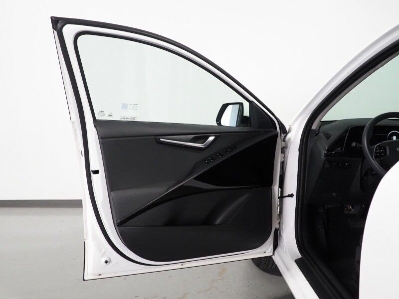 2023 Kia Niro EV Wind *NAVIGATION, ADAPTIVE CRUISE, SAFETY ALERTS, BACKUP-CAMERA, COLOR TOUCHSCREEN, HEATED SEATS, POWER LIFTGATE, KEYLESS ENTRY, WIRELESS CHARGING, ANROID & APPLE Round Rock TX