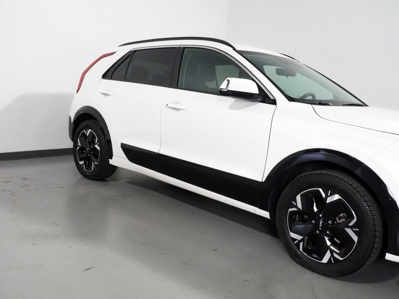 2023 Kia Niro EV Wind *NAVIGATION, ADAPTIVE CRUISE, SAFETY ALERTS, BACKUP-CAMERA, COLOR TOUCHSCREEN, HEATED SEATS, POWER LIFTGATE, KEYLESS ENTRY, WIRELESS CHARGING, ANROID & APPLE Round Rock TX