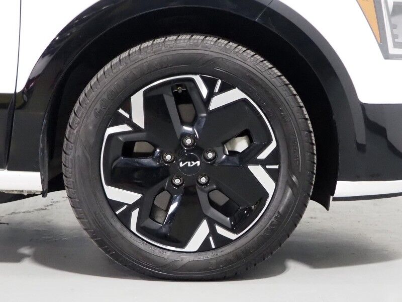 2023 Kia Niro EV Wind *NAVIGATION, ADAPTIVE CRUISE, SAFETY ALERTS, BACKUP-CAMERA, COLOR TOUCHSCREEN, HEATED SEATS, POWER LIFTGATE, KEYLESS ENTRY, WIRELESS CHARGING, ANROID & APPLE Round Rock TX