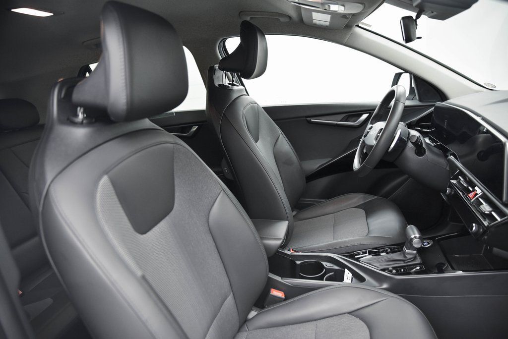 2023 Kia Niro EX Akron OH