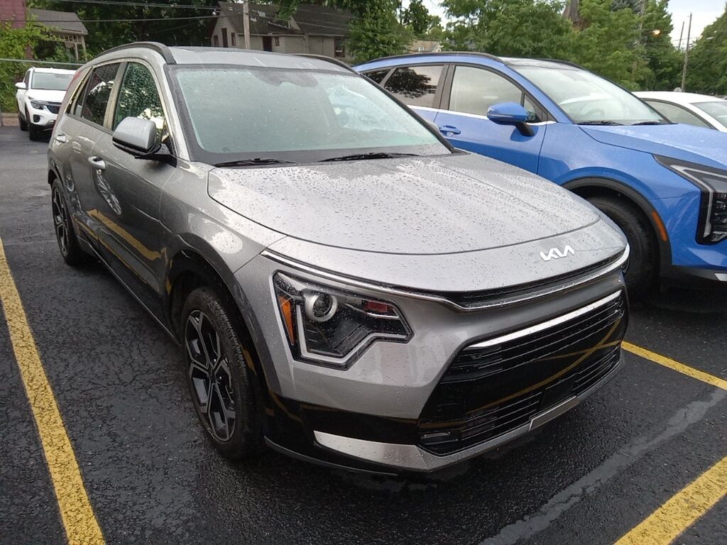 2023 Kia Niro EX Touring Akron OH