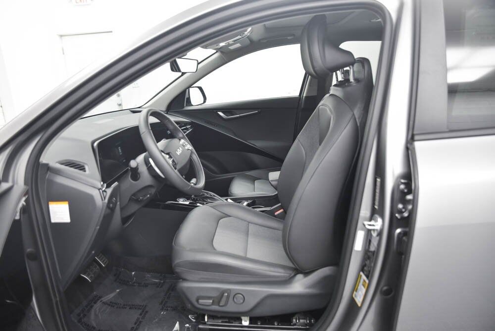 2023 Kia Niro EX Touring Akron OH