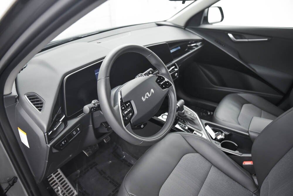 2023 Kia Niro EX Touring Akron OH