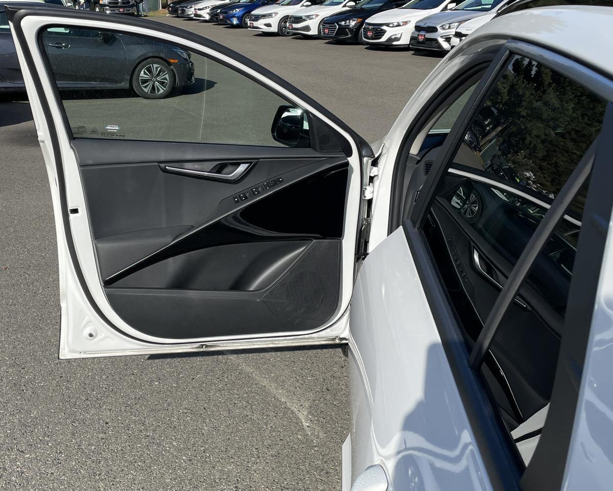 2023 Kia Niro EX Touring Wagon 4D Port Orchard WA