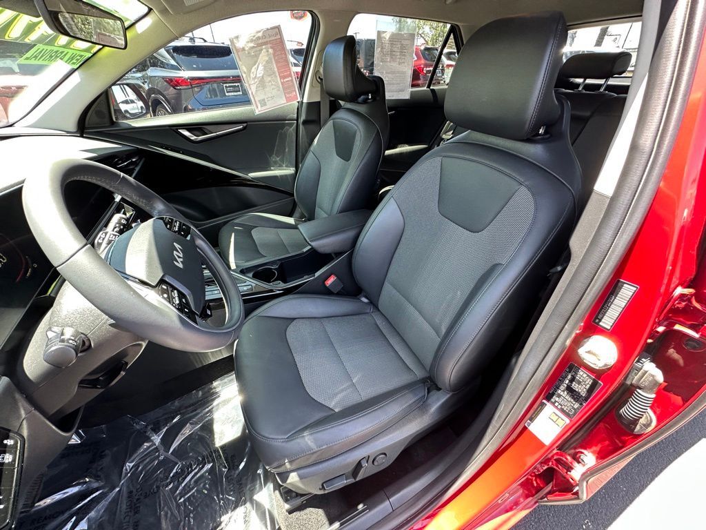 2023 Kia Niro EX