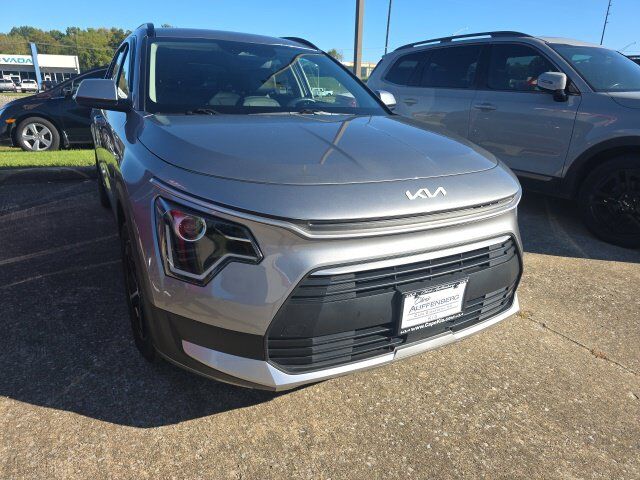 2023 Kia Niro EX