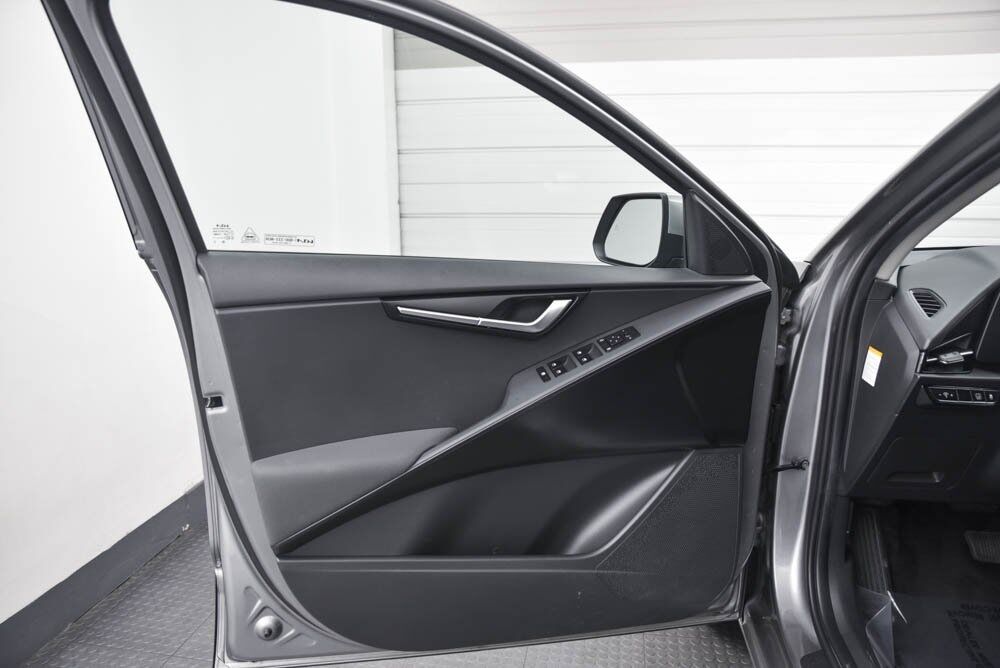 2023 Kia Niro LX Akron OH