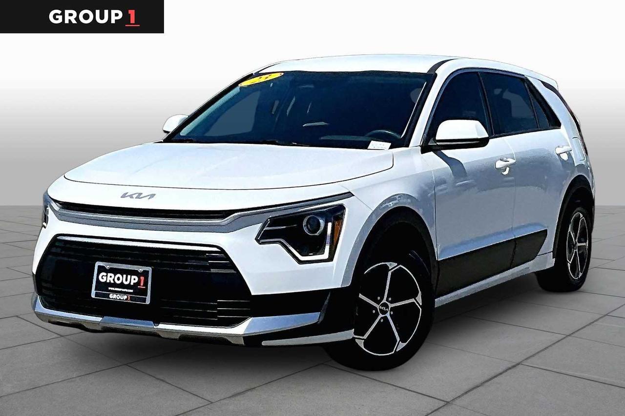 2023 Kia Niro LX