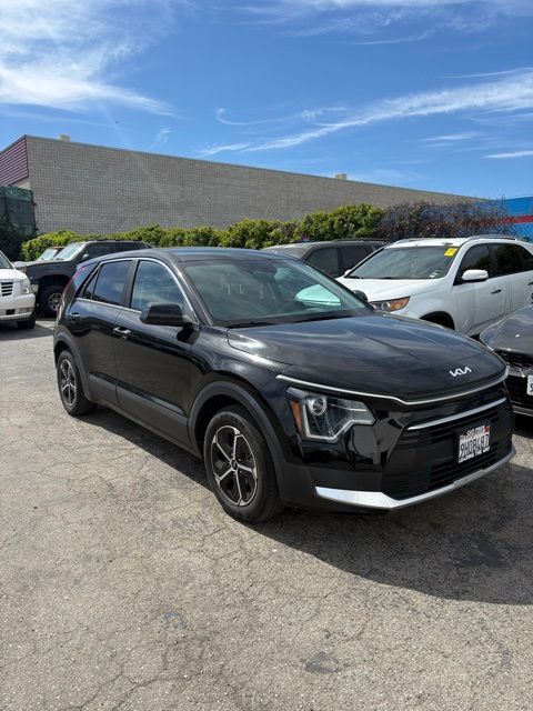 2023 Kia Niro LX
