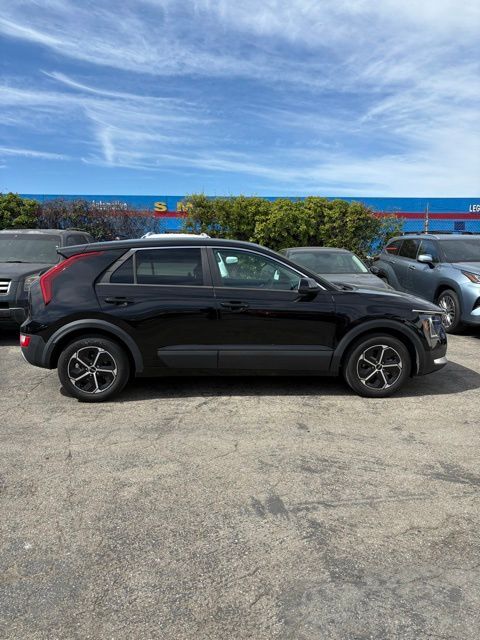 2023 Kia Niro LX