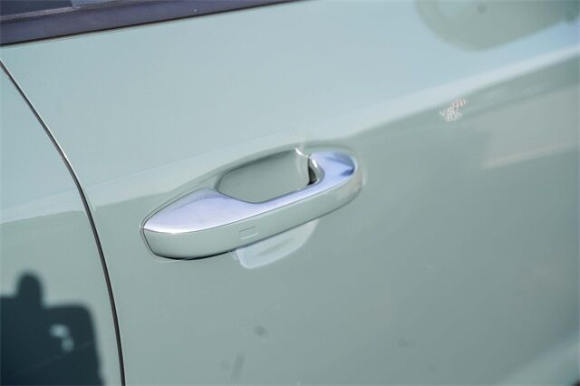 2023 Kia Niro Plug-In Hybrid SX Moreno Valley CA