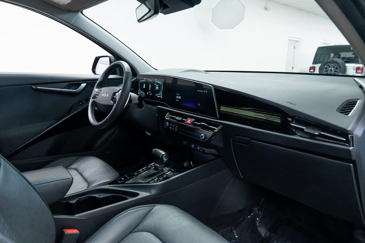 2023 Kia Niro SX 1 Owner Vented Seats Moonroof Portland OR