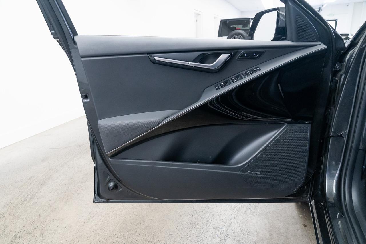 2023 Kia Niro SX 1 Owner Vented Seats Moonroof Portland OR