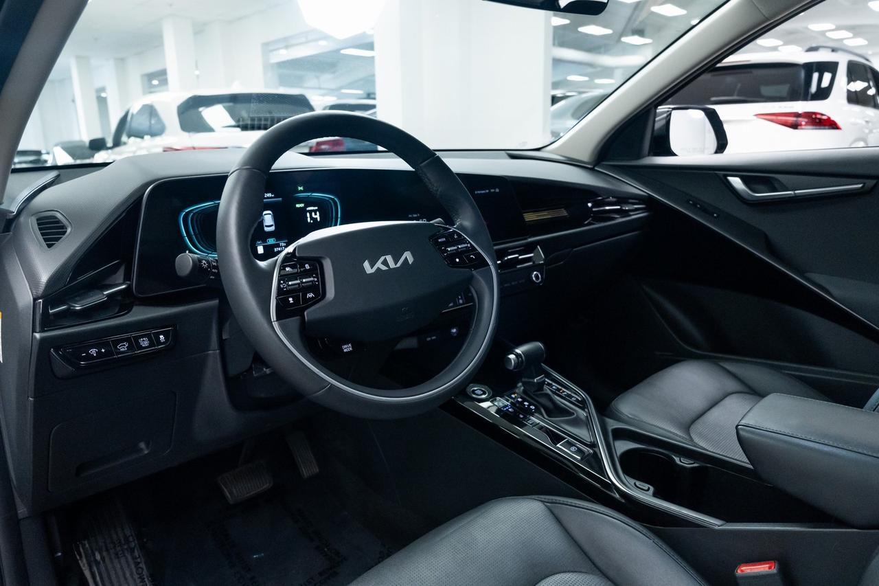 2023 Kia Niro SX 1 Owner Vented Seats Moonroof Portland OR