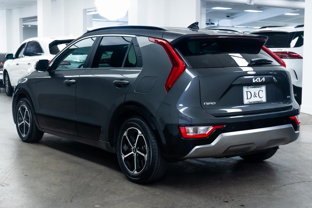 2023 Kia Niro SX 1 Owner Vented Seats Moonroof Portland OR