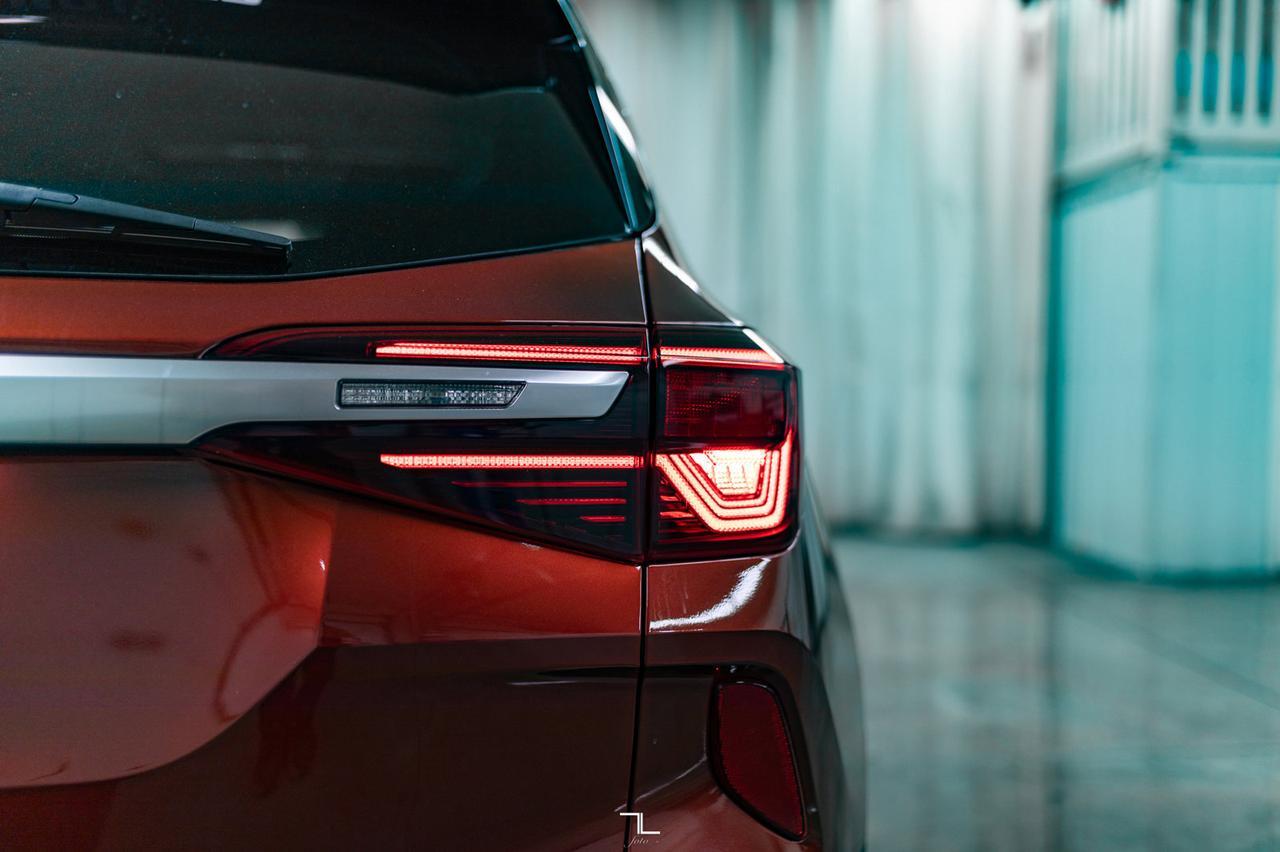 2023 Kia Seltos AWD EX Leather Roof BCam Red Deer AB