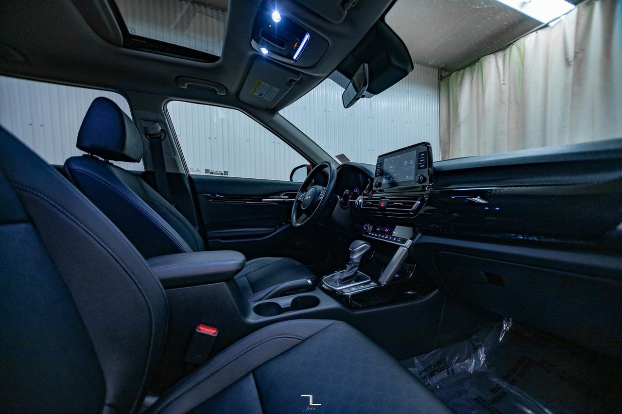 2023 Kia Seltos AWD EX Leather Roof BCam Red Deer AB