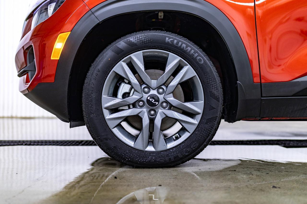 2023 Kia Seltos AWD EX Leather Roof BCam Red Deer AB