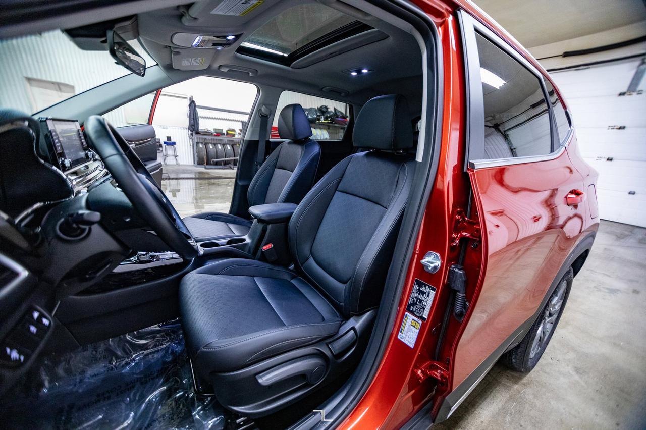 2023 Kia Seltos AWD EX Leather Roof BCam Red Deer AB