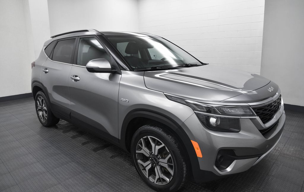 2023 Kia Seltos EX